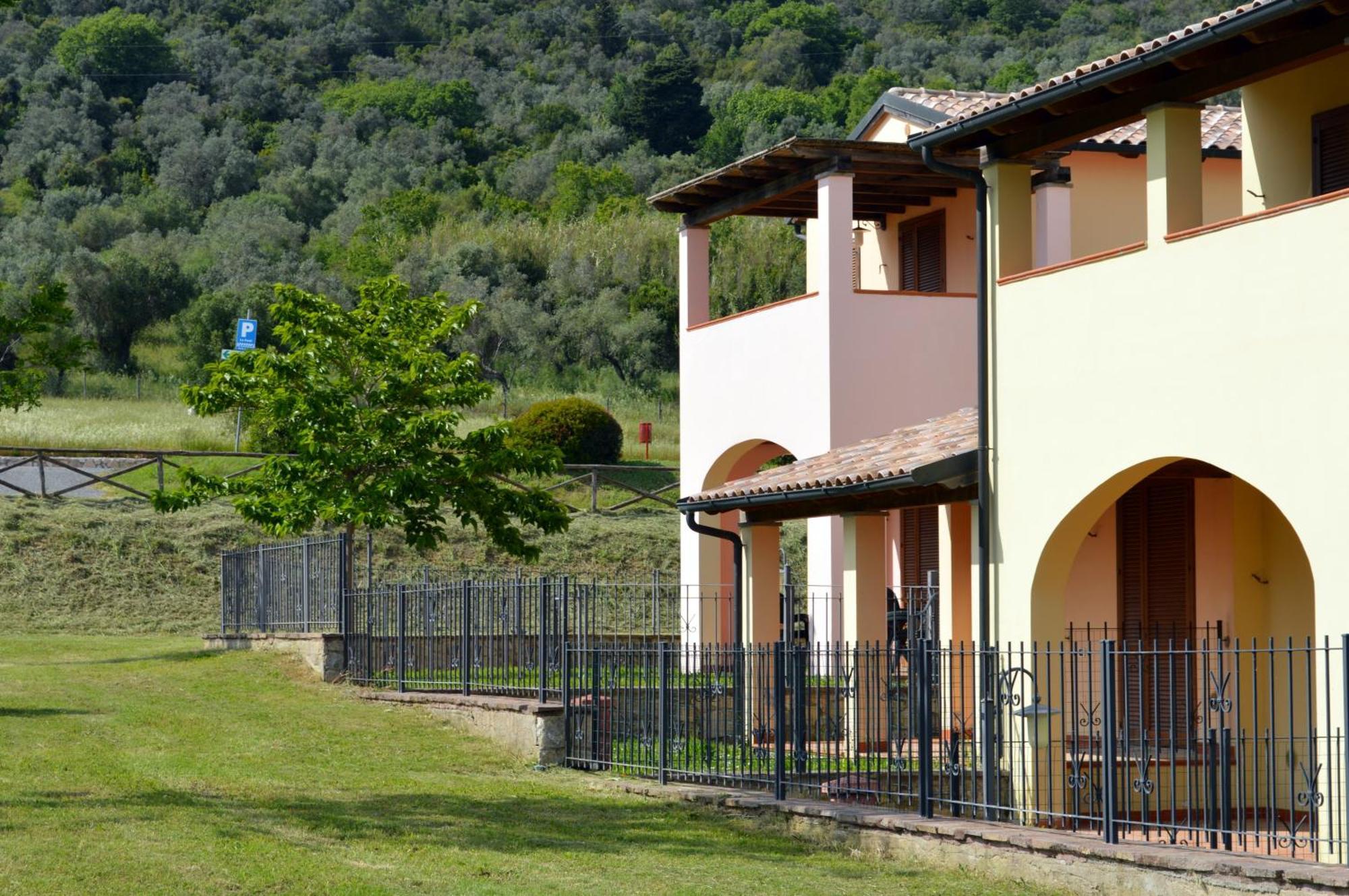Aparthotel Le Corti Di Montepitti Suvereto Esterno foto